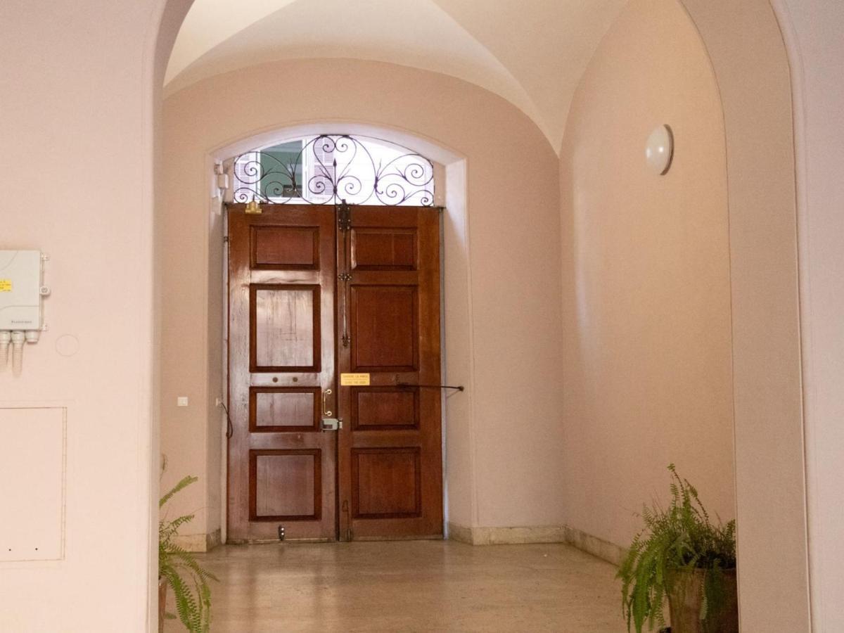 The Best Rent - Spacious Apartment Near Roma Termini Station Екстериор снимка