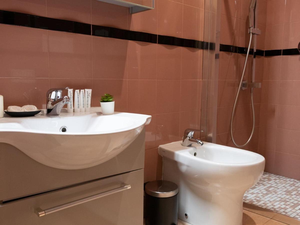 The Best Rent - Spacious Apartment Near Roma Termini Station Екстериор снимка